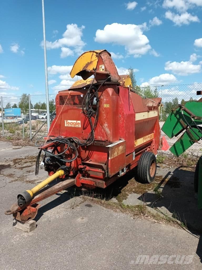 Tomahawk 808 Ballenschredder, -schneider und -wickler