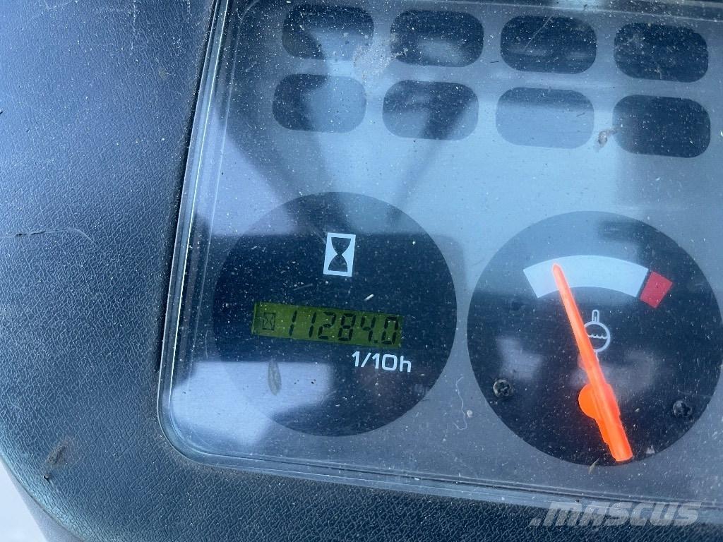 Nissan FGD02A300 Diesel Stapler