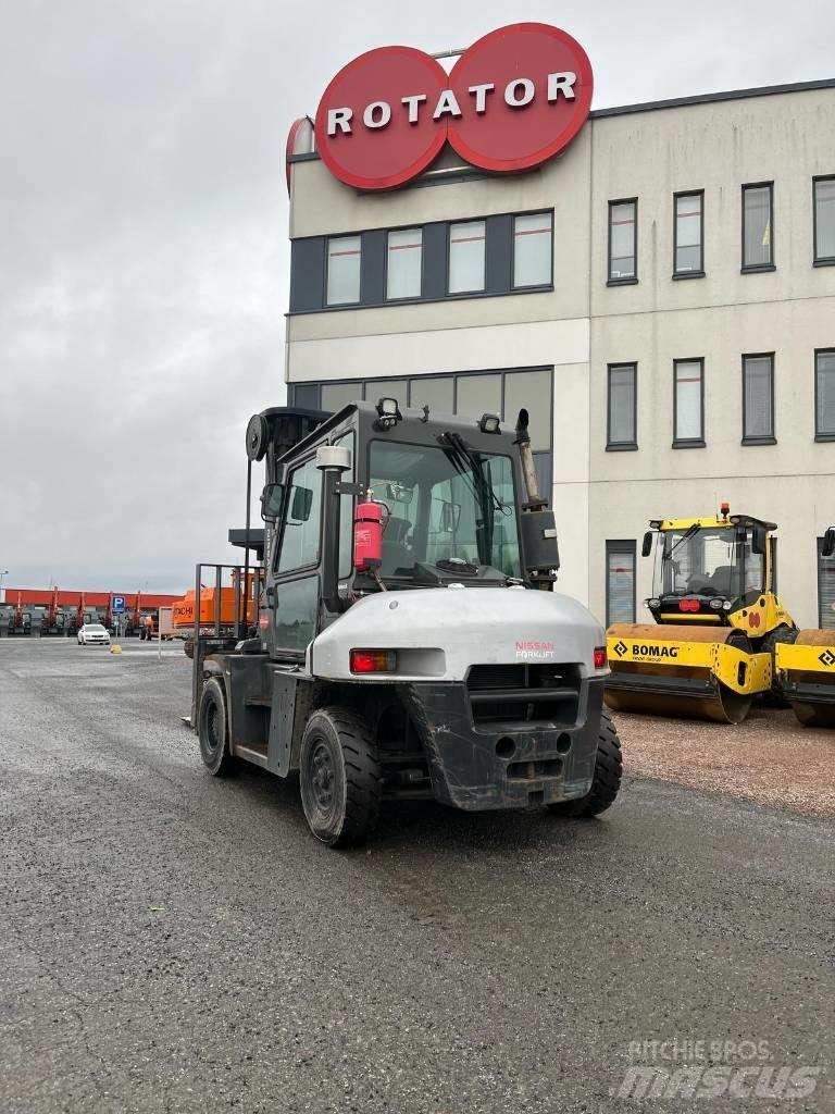 Nissan L1 F6 F70 Y Diesel Stapler