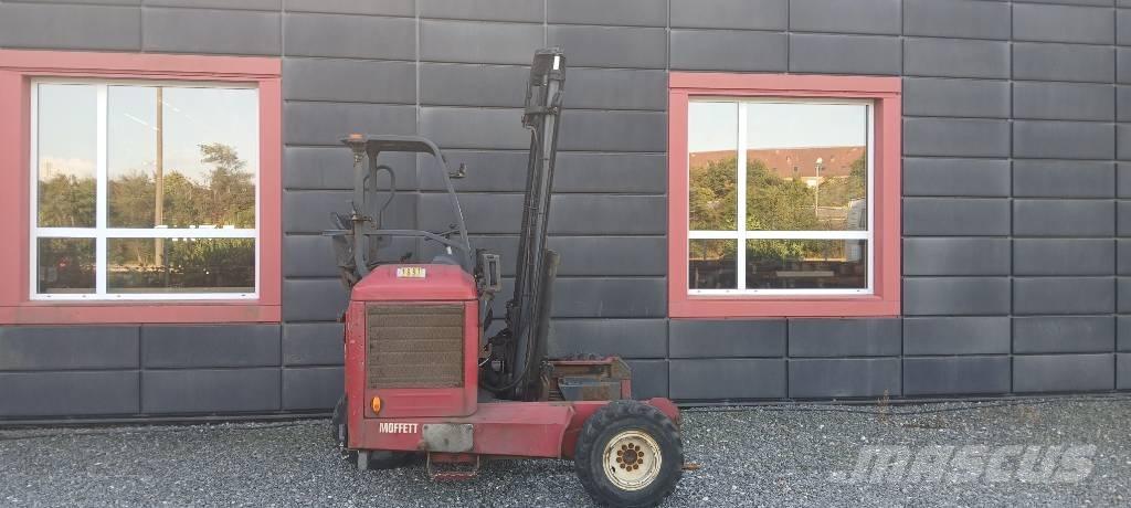 Moffett M5 25.3 NX Diesel Stapler