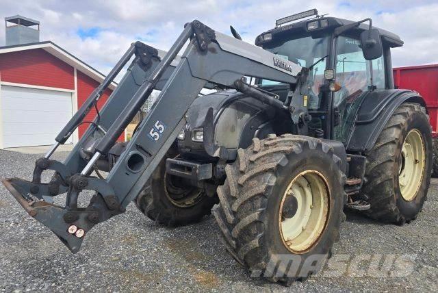 Valtra N141 HiTech Traktoren
