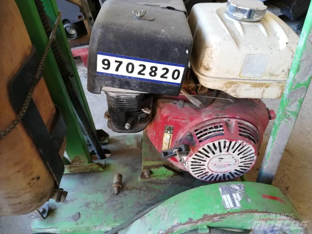  ŘEZAČKA SPÁR RS 400 Sonstige Baumaschinen