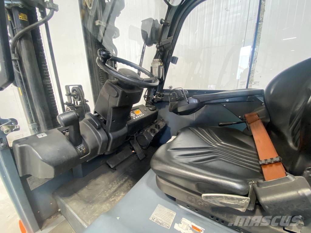 Toyota 8FBMT35 Elektro Stapler