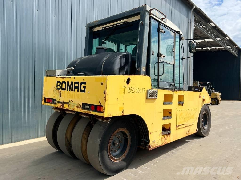 Bomag BW24R Gummiradwalzen