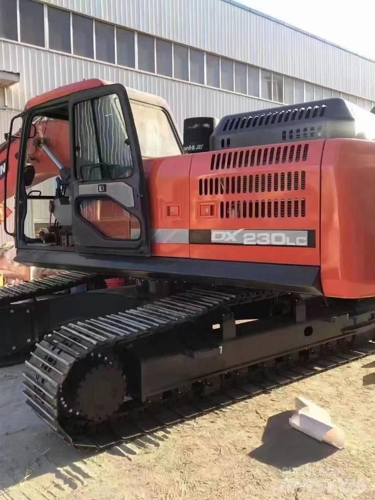 Doosan DX 230 LC-9C Raupenbagger