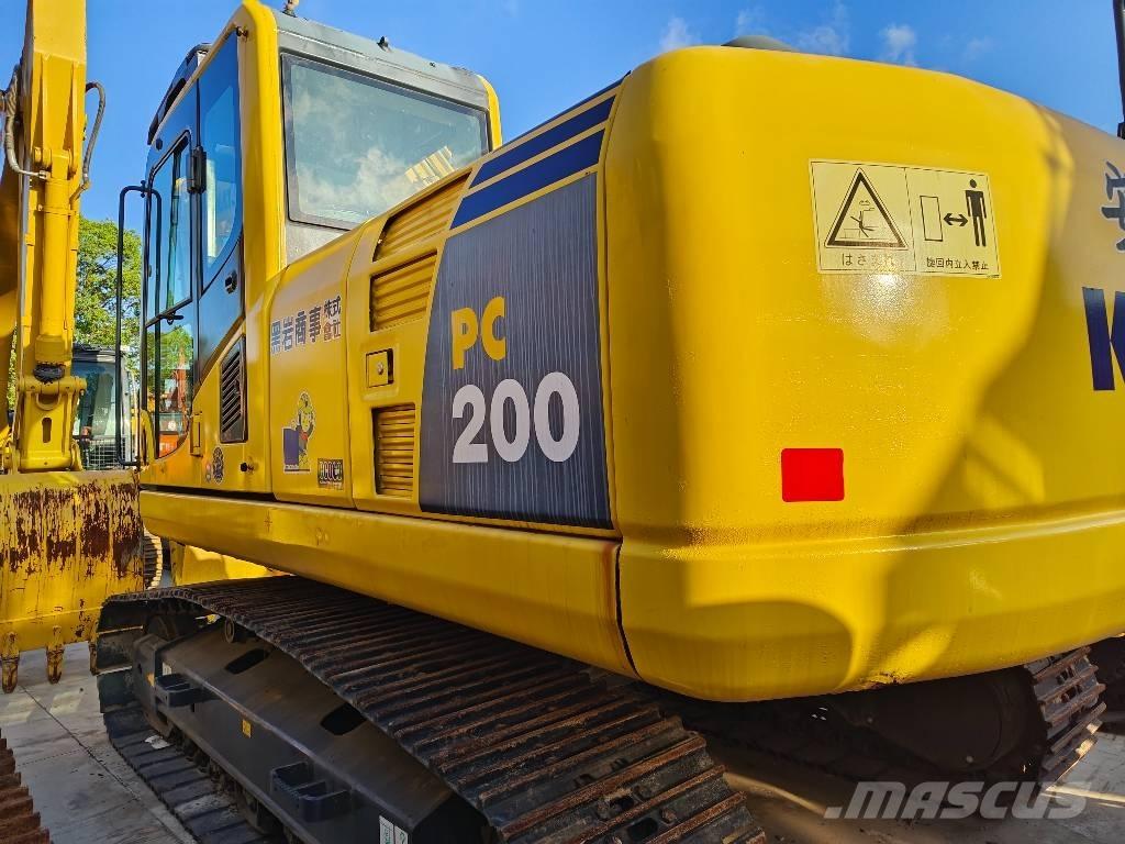 Komatsu PC 200-8 Raupenbagger