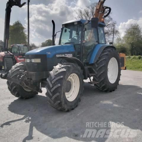 New Holland TM 165 Traktoren