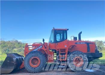 Doosan DL 300 Radlader