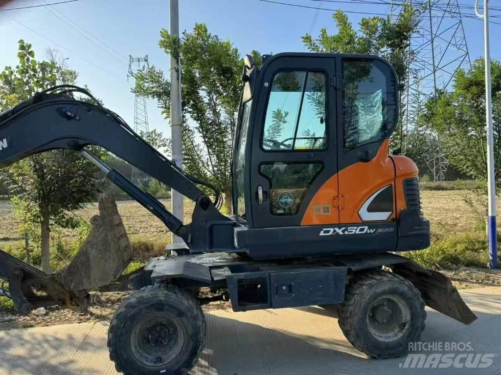 Doosan DX60W Mobilbagger