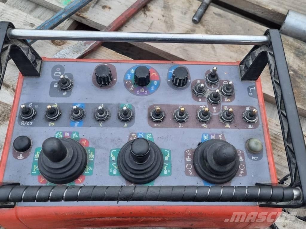 Sandvik Dino DC400Ri Oberflächenbohrgeräte