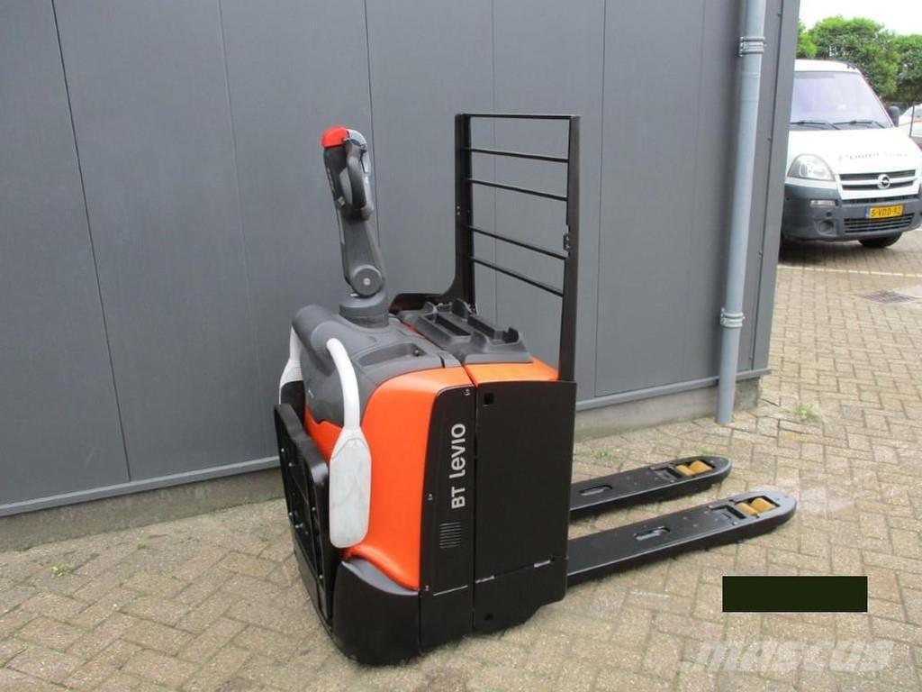 Toyota LPE200 Gabelstapler mit Fahrerstand