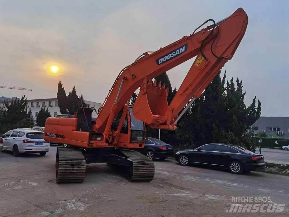 Doosan dx225 Raupenbagger