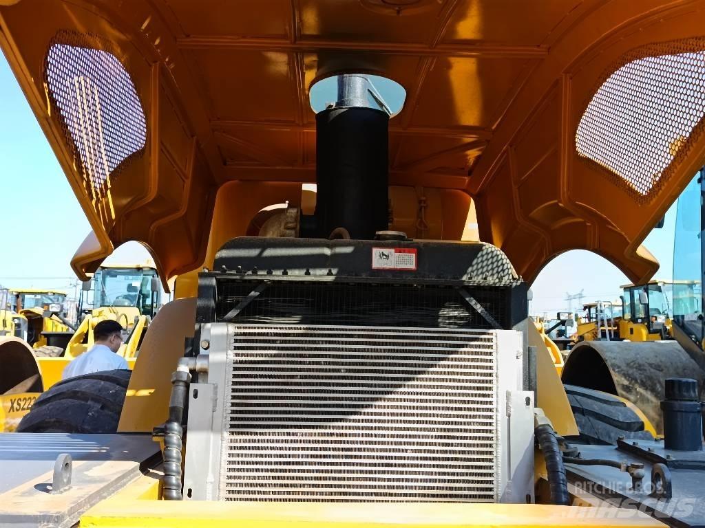 XCMG XS 223 J Walzenzüge