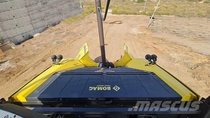 Bomag BF700C-2 Sonstige Baumaschinen