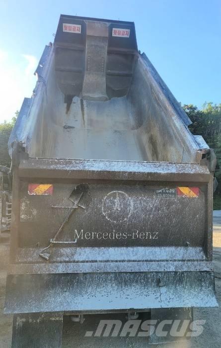 Mercedes-Benz 3951K Minidumper
