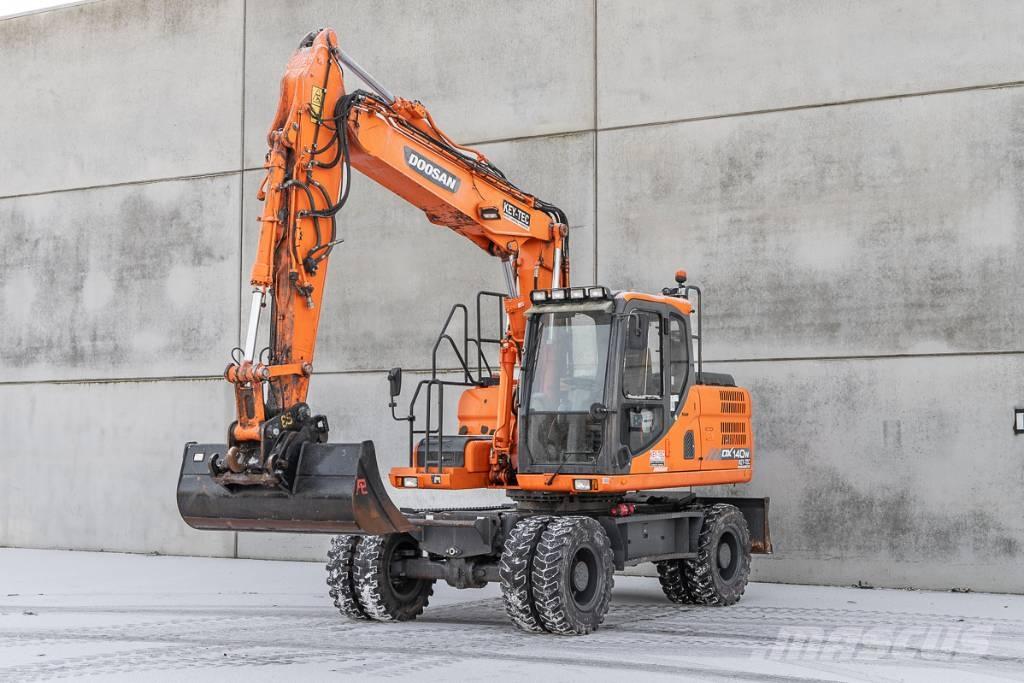 Doosan DX 140 W-3 Mobilbagger