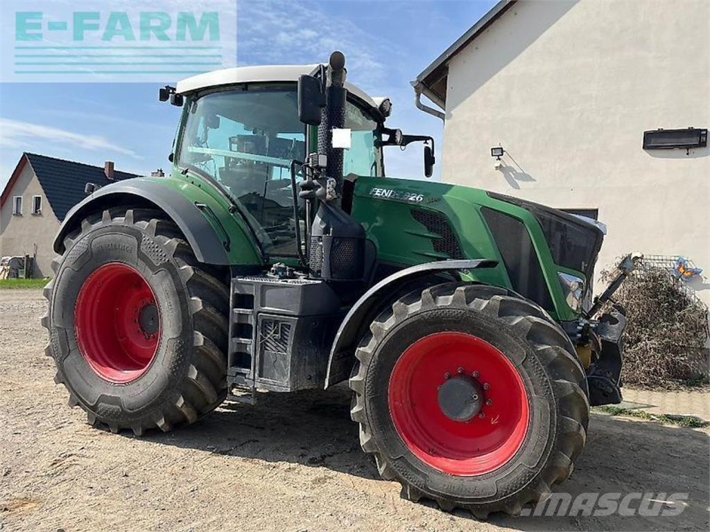 Fendt 826 vario Traktoren