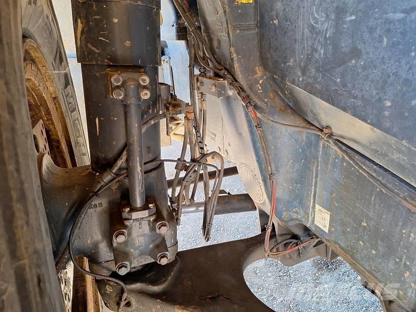 Komatsu HD605-7EO Dumper - Starr