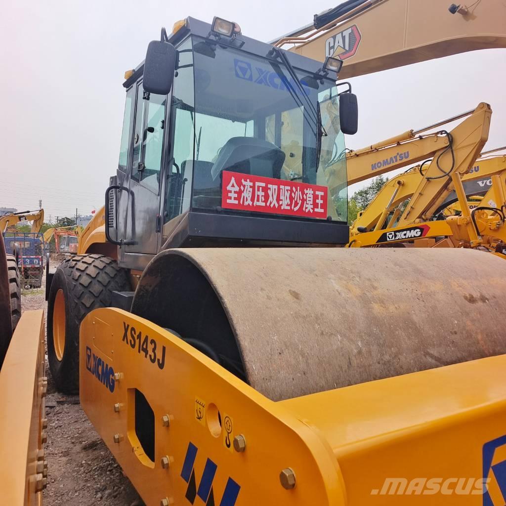 XCMG XS 143 J Walzenzüge