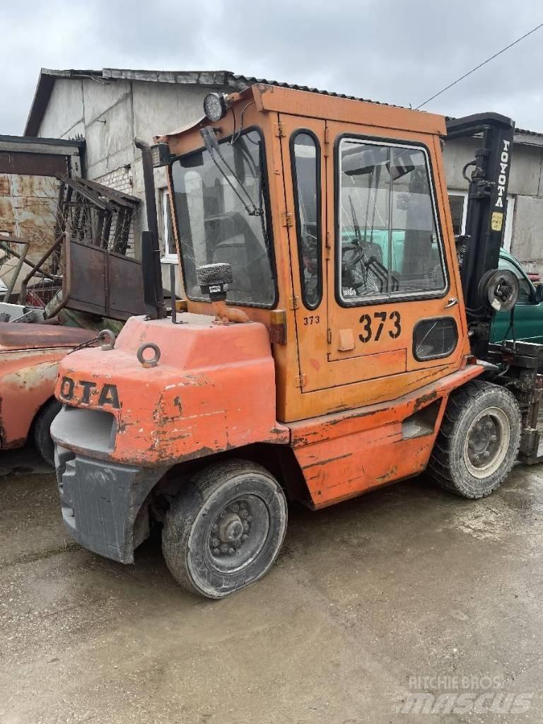 Toyota FD 35 Diesel Stapler