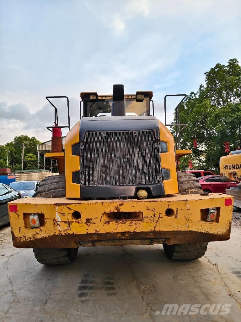Volvo L 120 Radlader