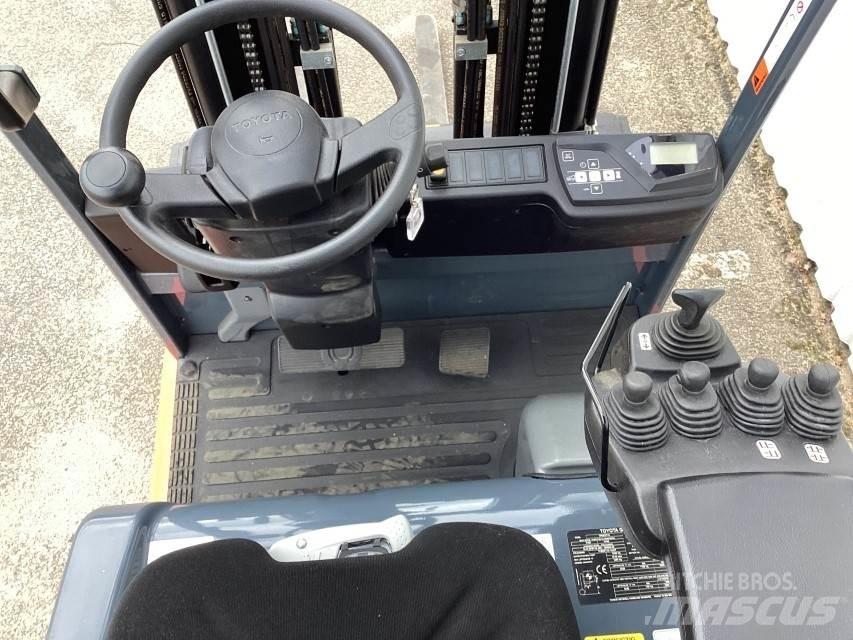 Toyota 7FBEST13 Elektro Stapler