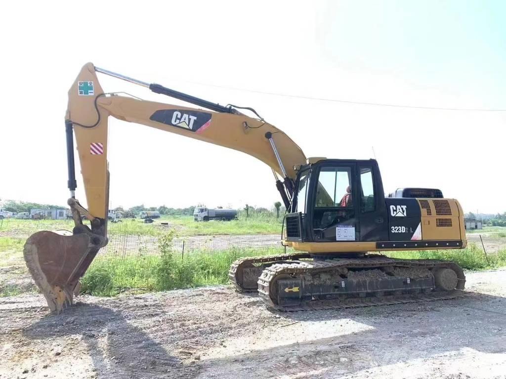 CAT 323 D Raupenbagger
