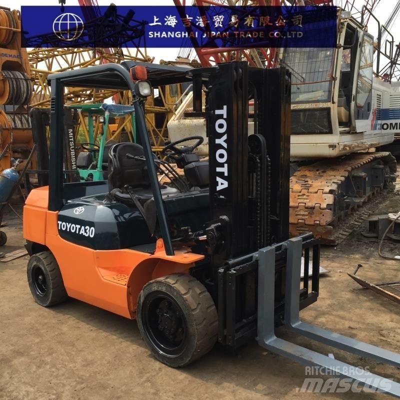 Toyota 7F Diesel Stapler