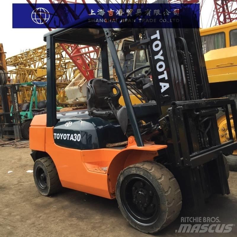 Toyota 7F Diesel Stapler