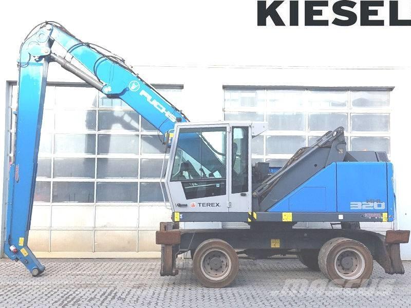 Fuchs MHL 320 F Materialumschlag