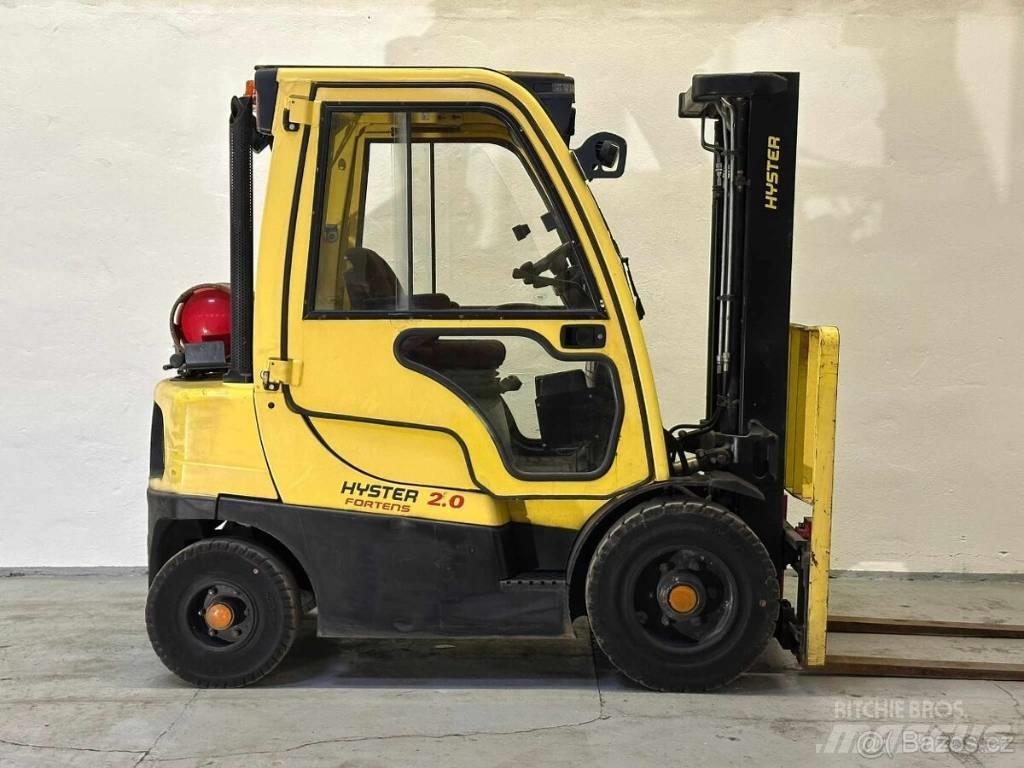 Hyster H2.0FT Gas Stapler