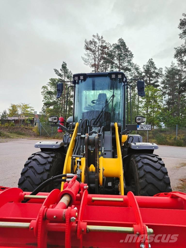 New Holland W 110 D Radlader