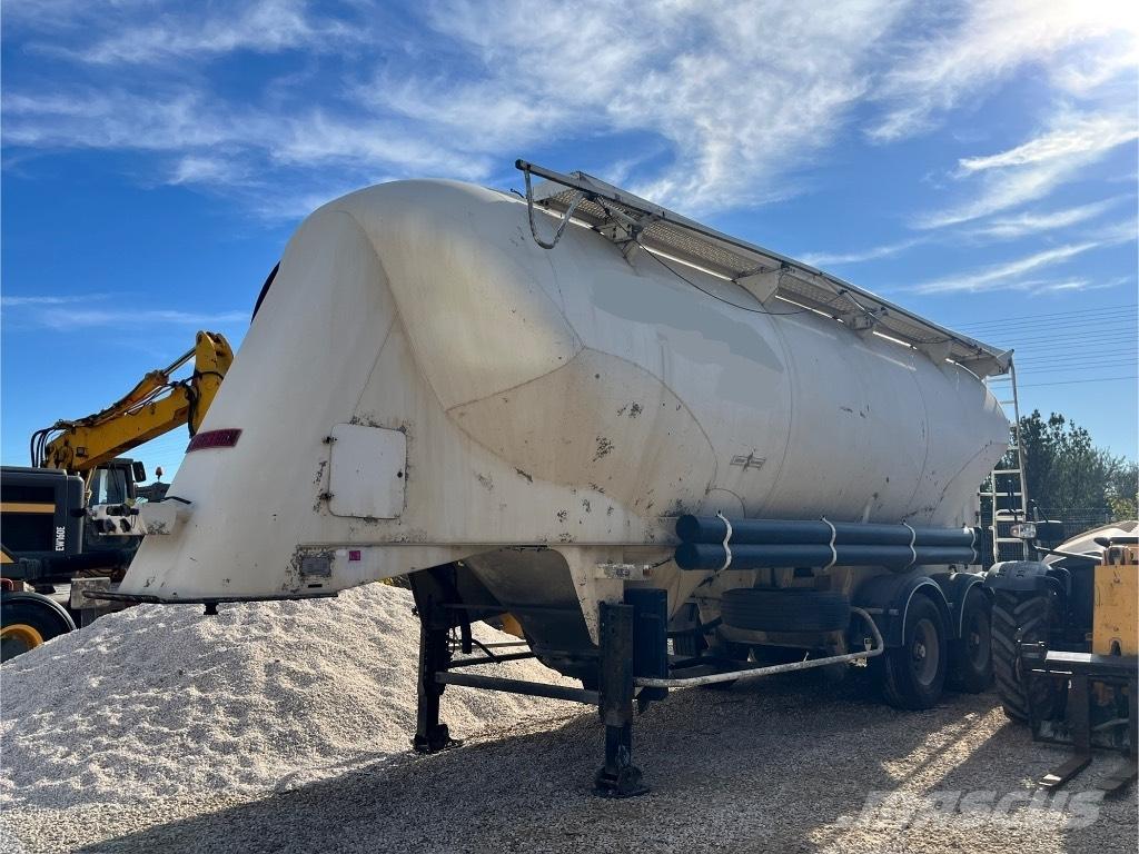 Spitzer SF2439PI Tankauflieger