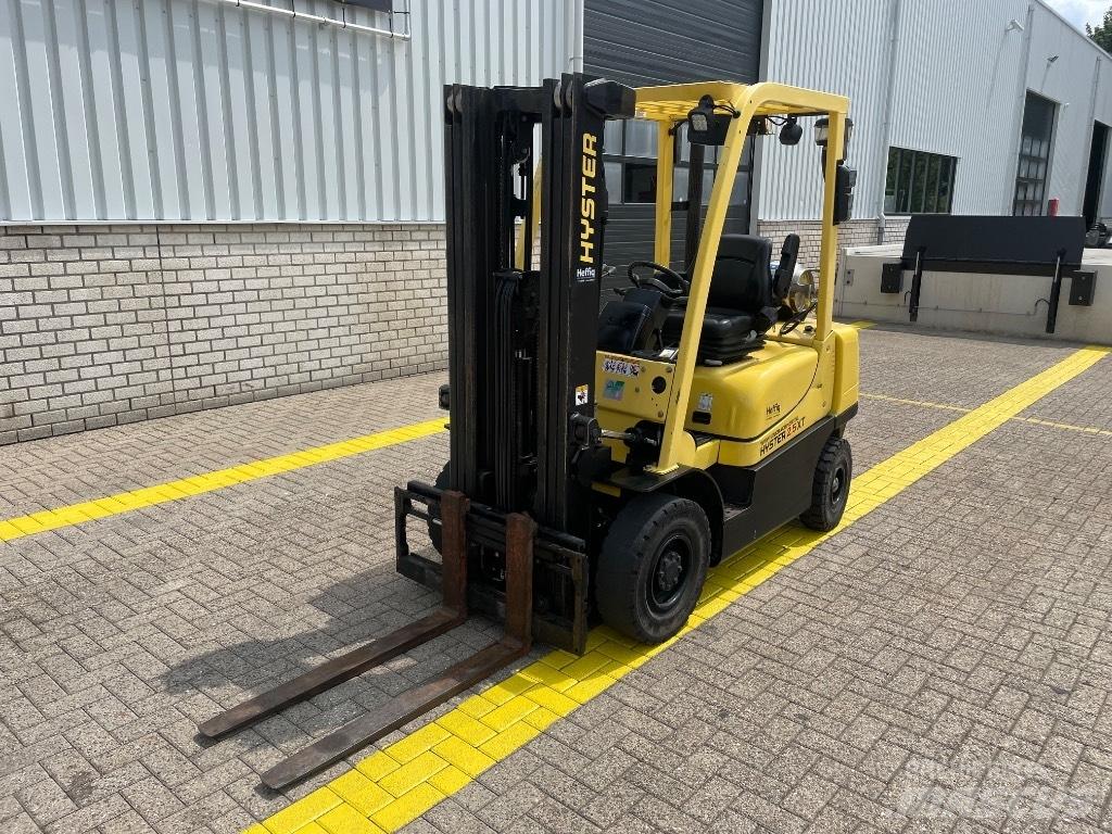 Hyster H 2.5 XT Gas Stapler