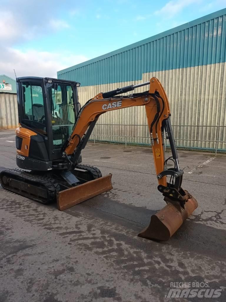 CASE CX 25 D Minibagger < 7t