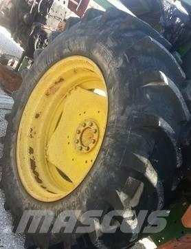  Pneus 460/85R38 Reifen