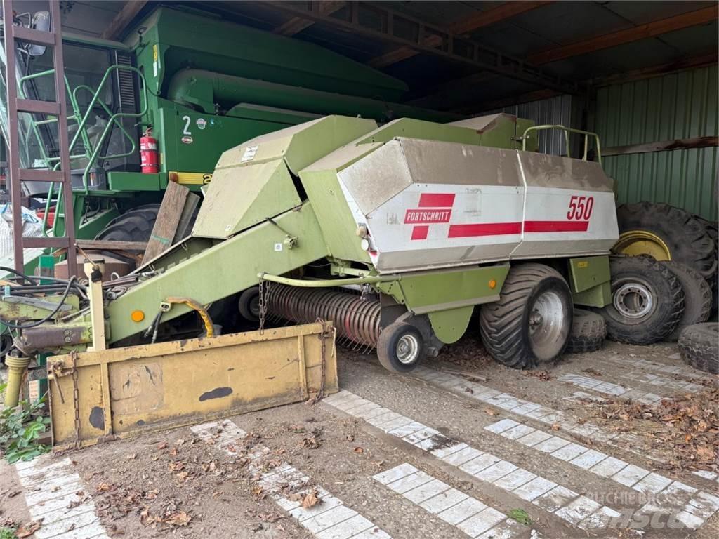 Fortschritt 550 Quaderpressen