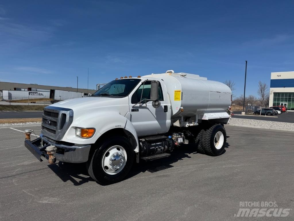 Ford F 750 XL Wassertanker