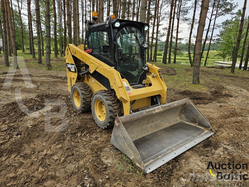 CAT 236 D Kompaktlader
