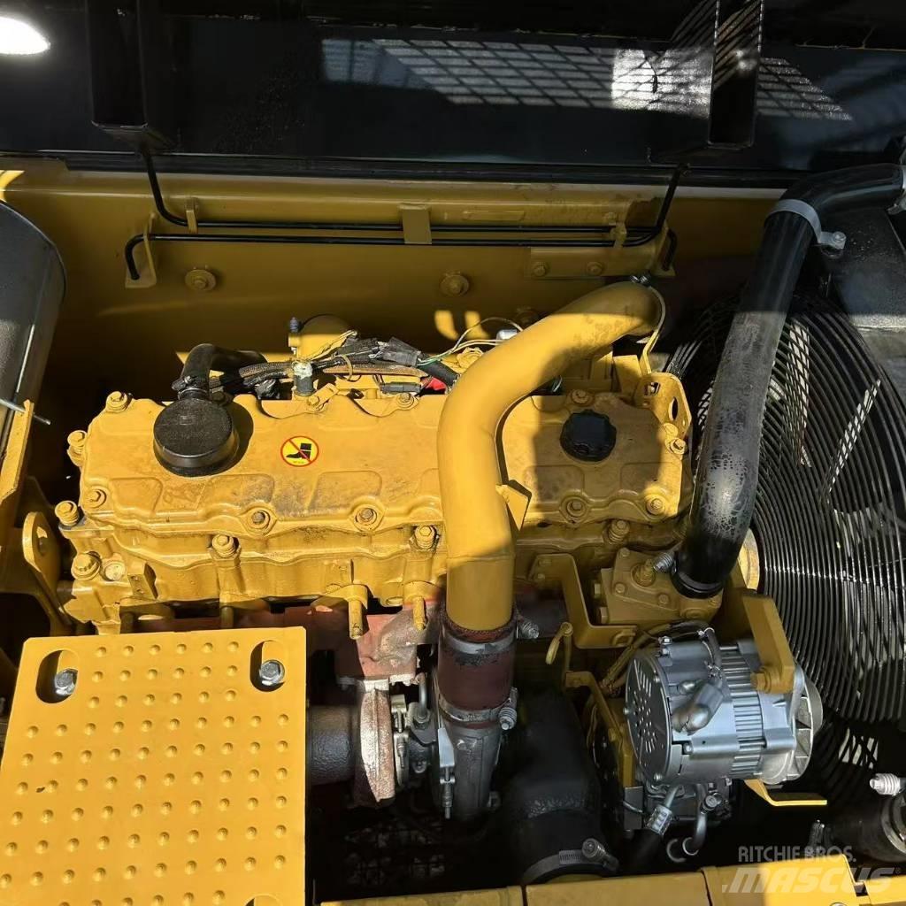 CAT 324D2L Raupenbagger