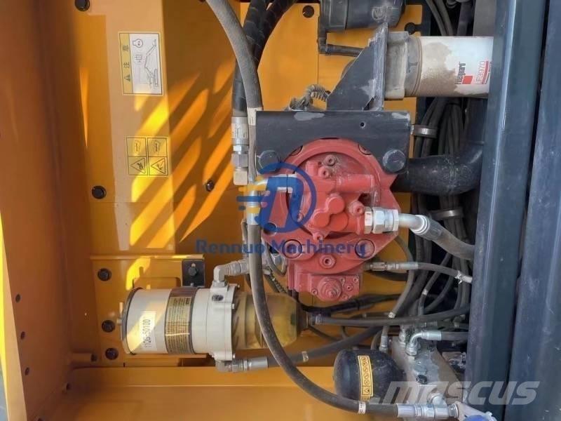 Hyundai 225VS Raupenbagger