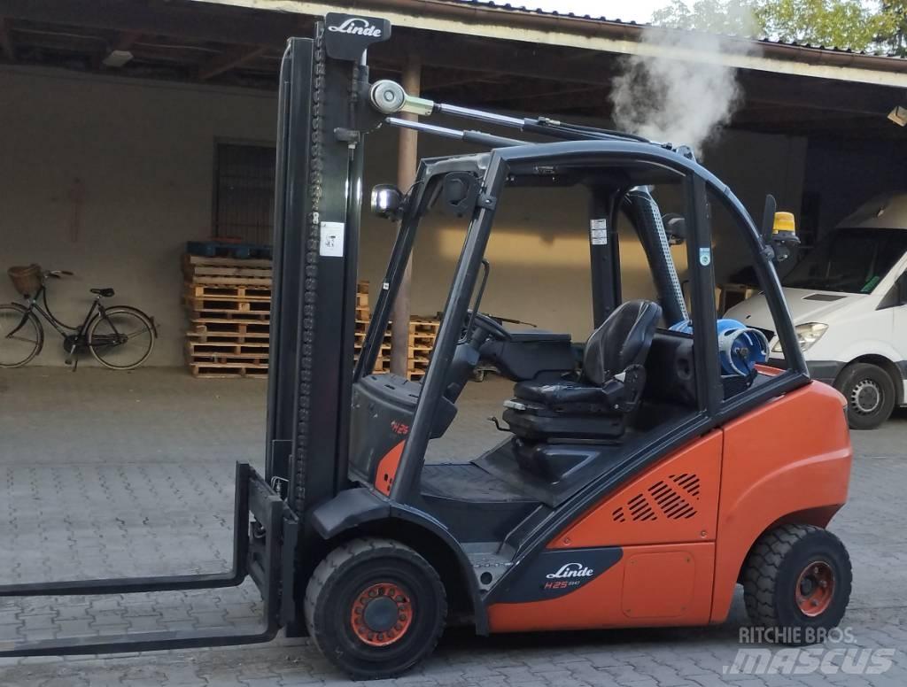 Linde H 25 T - 02 Gas Stapler