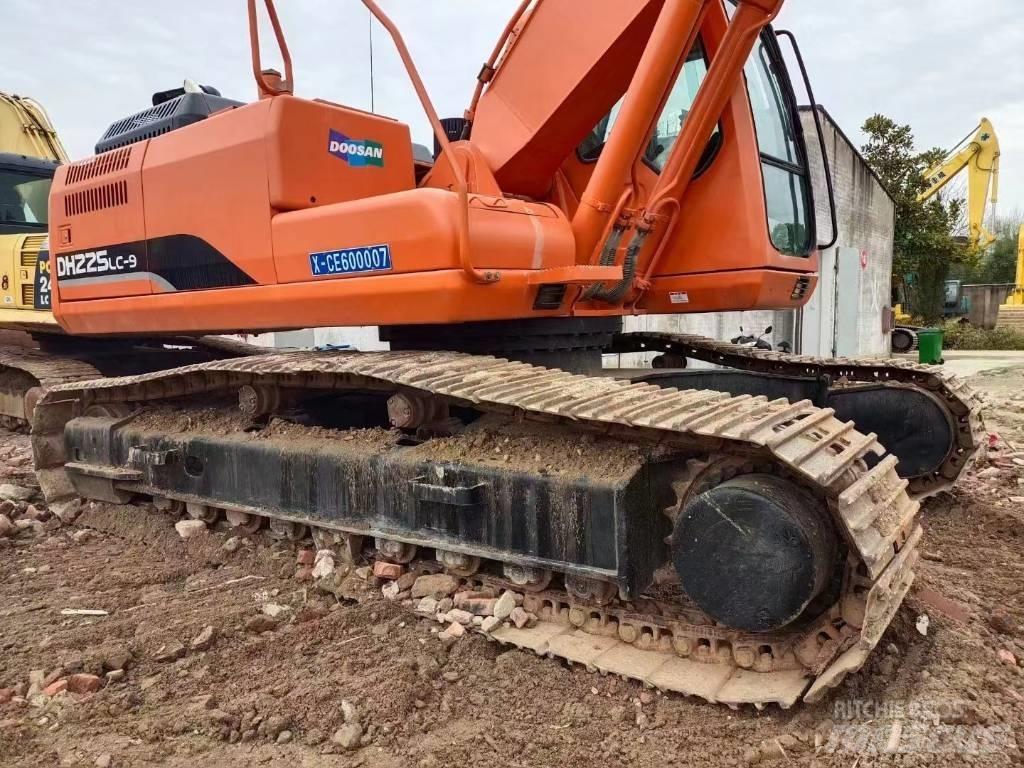 Doosan DX 225LC-9C Raupenbagger