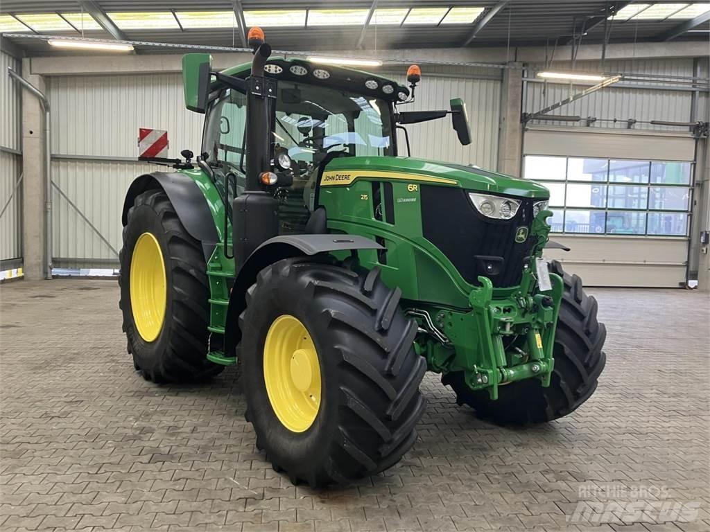 John Deere 6R 215 Traktoren