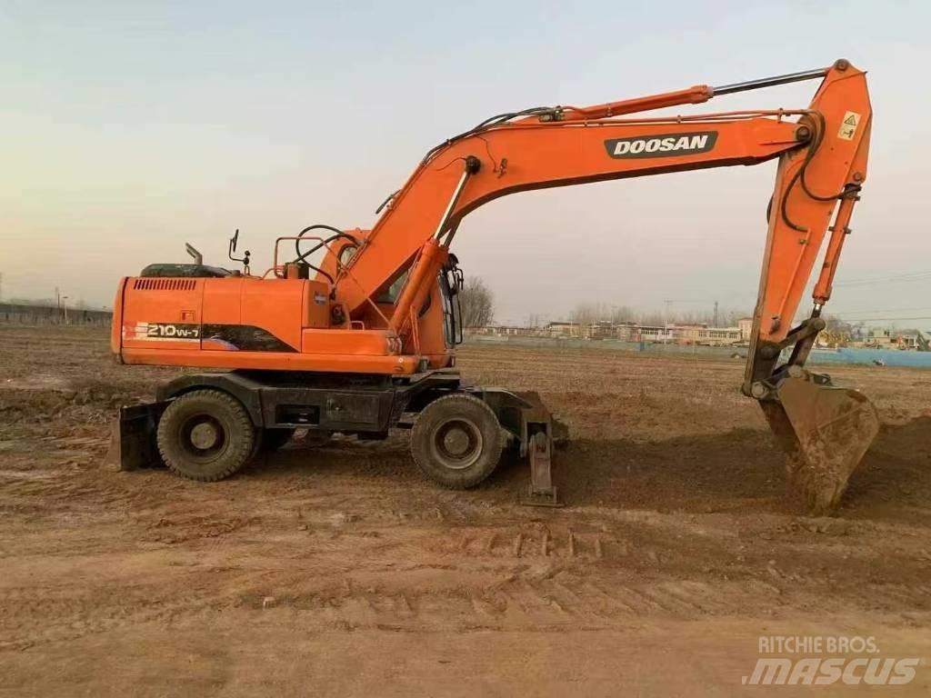 Doosan DH 210 W-7 Mobilbagger