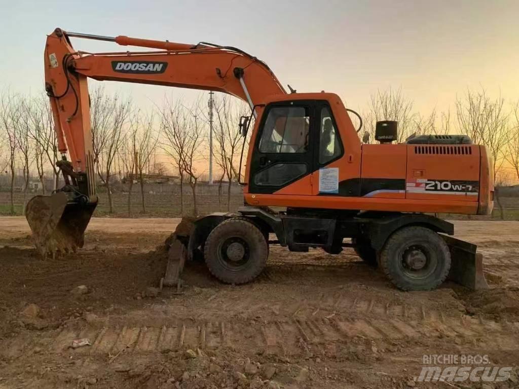 Doosan DH 210 W-7 Mobilbagger