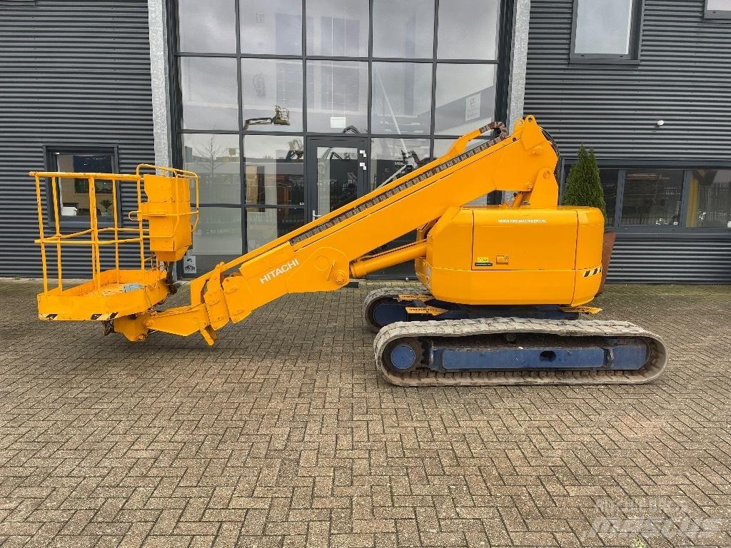 Hitachi HX 99 B-2 Teleskopbühnen
