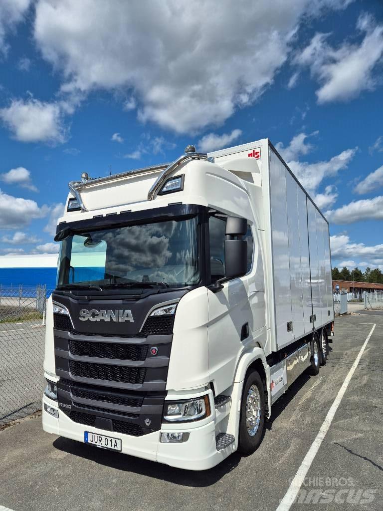 Scania R 590 Kastenaufbau