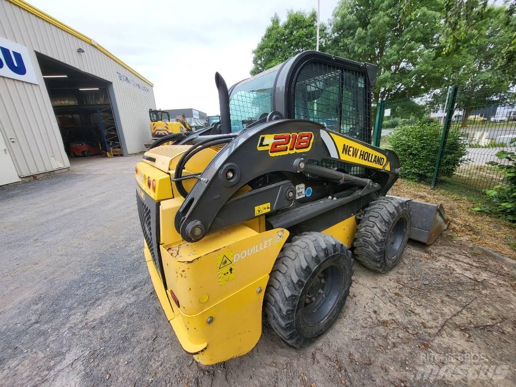 New Holland L218 Kompaktlader