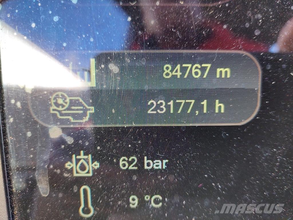 Komatsu 911 Harvester